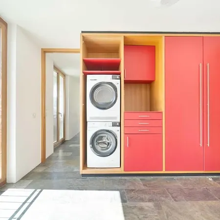 Casa vacanze Penthouse With 4bedr Sauna And Parking Sankt Moritz